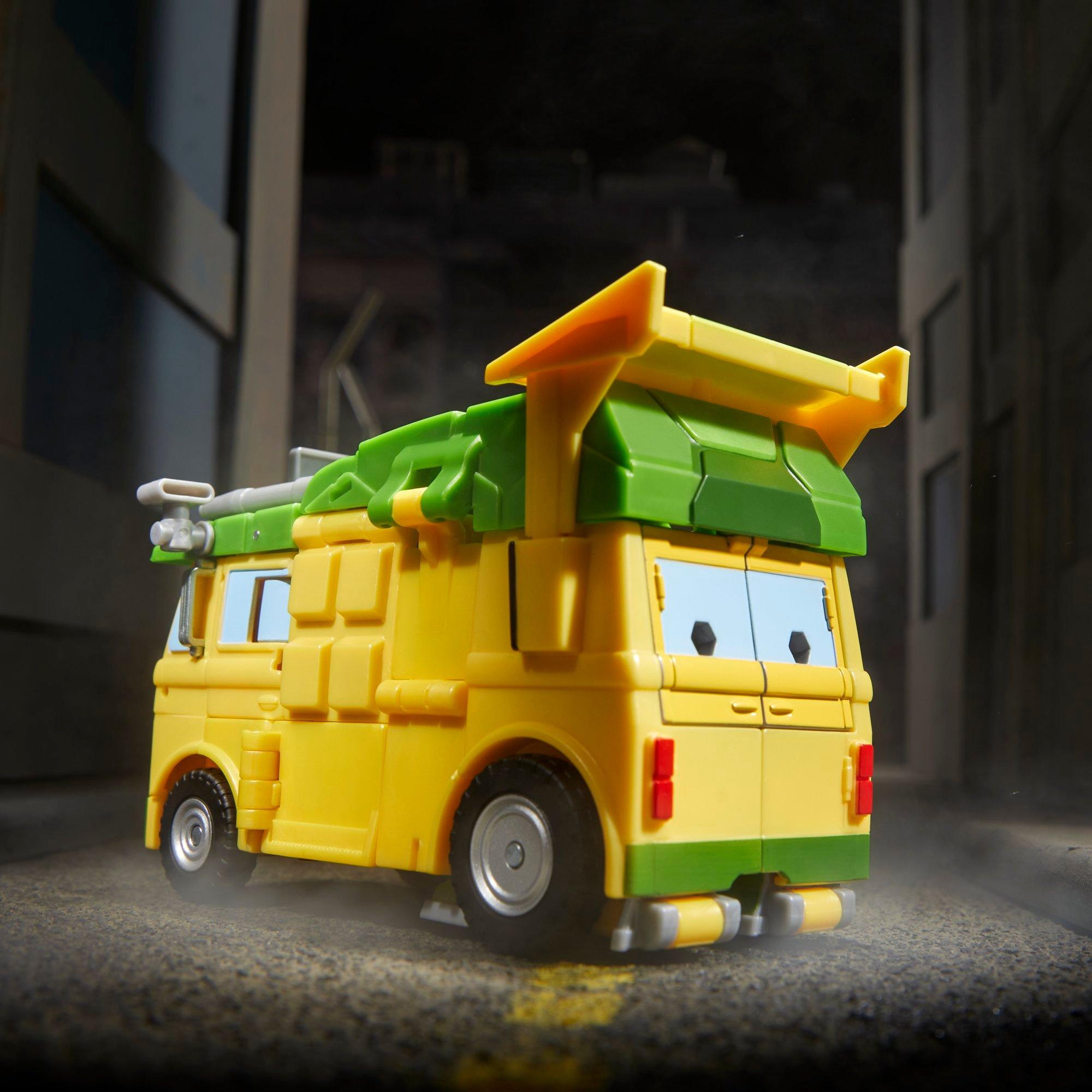 Transformers Collaborative Teenage Mutant Ninja Turtles x Transformers Party Wallop Figure